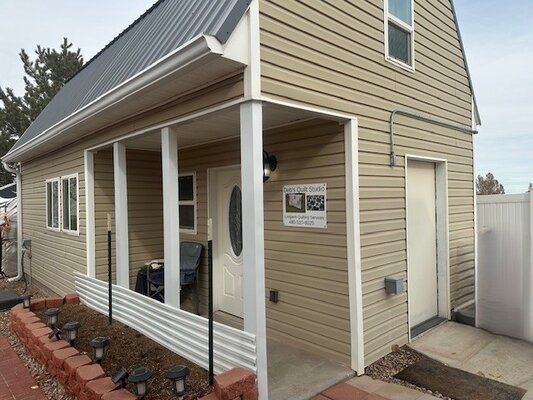 Deb's Quilt Studio in Taylor, Arizona